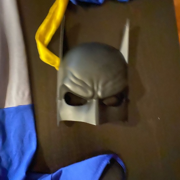 Rubie's Batman Muscle Chest Batman Child's Costume, Medium w/ mask + cape - Picture 2 of 8